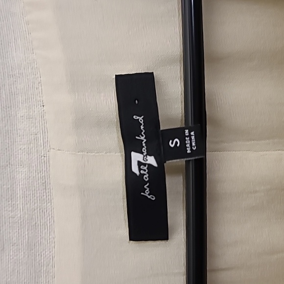 Women's Blazer - Picture 3 of 5